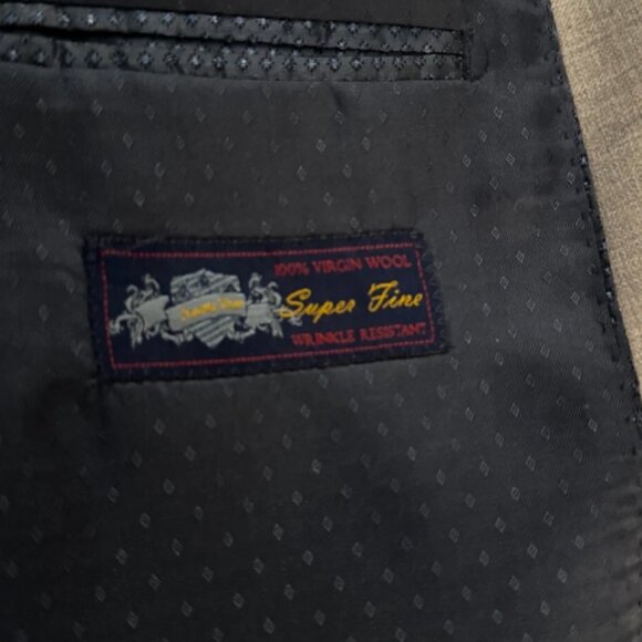 Mantoni Men's 2 Piece Gray Suit 100% Wool 38R Jacket 32W 30L Pants Euro Slim Fit - Picture 5 of 6